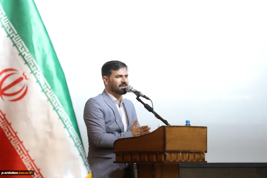 جشنواره ملی کاجینو در اختتامیه مراسم خود نشان داد که هیچ گیاهی غیر مثمر نیست 7