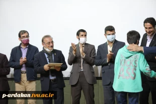 جشنواره ملی کاجینو در اختتامیه مراسم خود نشان داد که هیچ گیاهی غیر مثمر نیست 11
