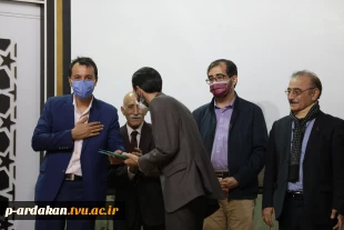 جشنواره ملی کاجینو در اختتامیه مراسم خود نشان داد که هیچ گیاهی غیر مثمر نیست 20
