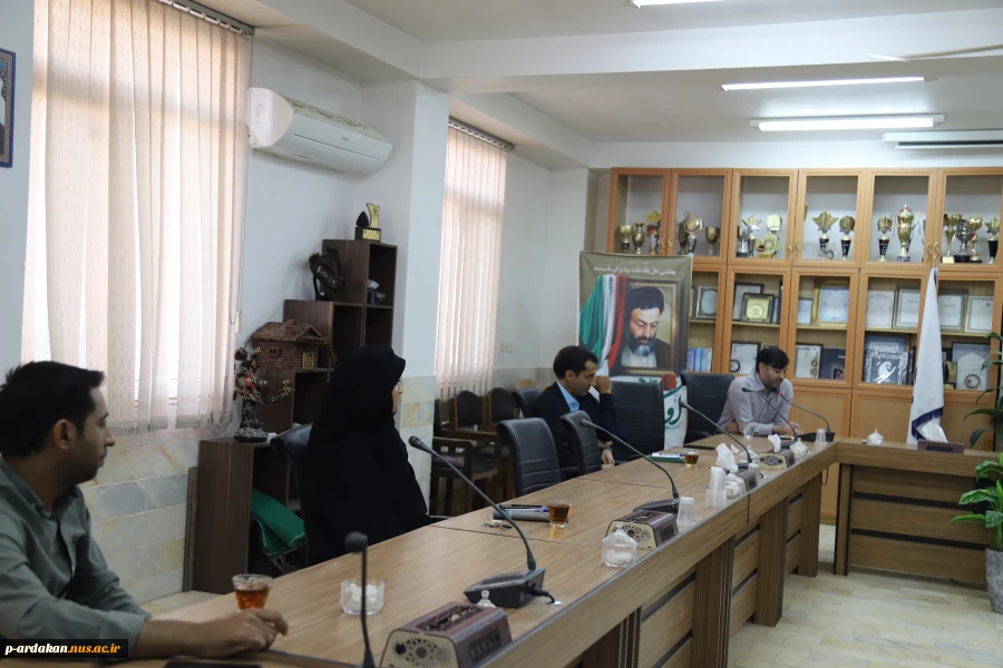 اولین جلسه شورای اداری آموزشکده فنی وحرفه ای شهید بهشتی اردکان در سال تحصیلی جدید  6