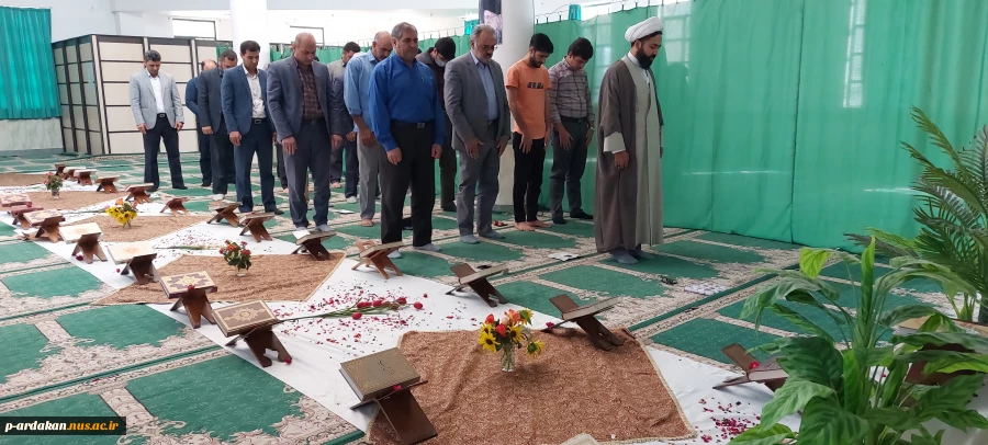 گرامیداشت هفته قرآن وعترت در آموزشکده فنی وحرفه ای شهید بهشتی اردکان با محفل نورانی انس با قرآن 8