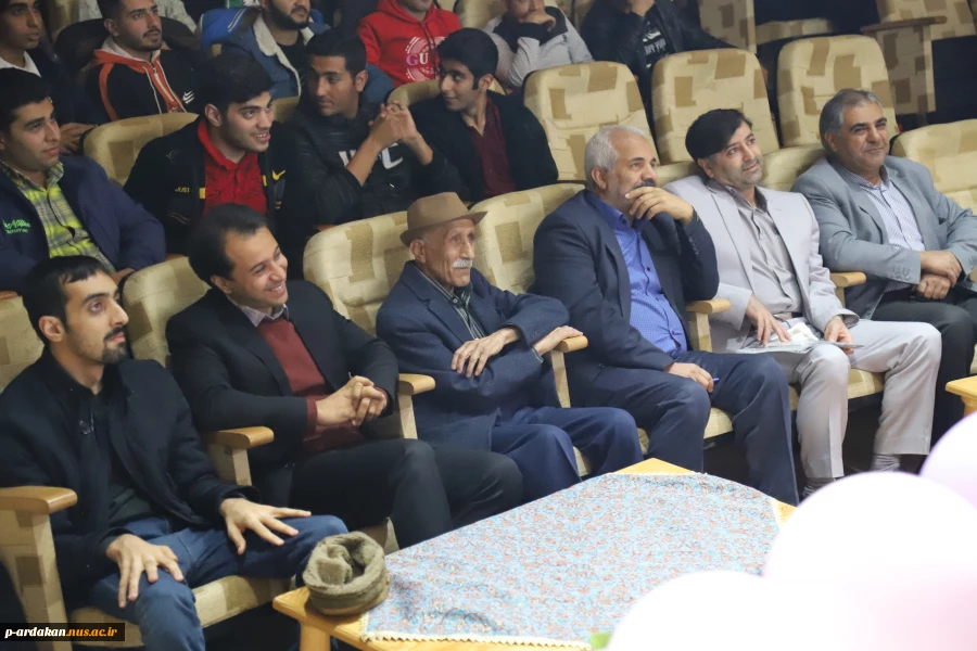 بزرگداشت روز دانشجودر آموزشکده فنی وحرفه ای شهید بهشتی اردکان 13