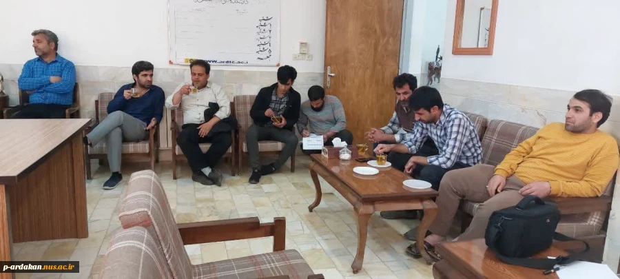 اولین جلسه شورای اداری با حضور آقای احمد علی وکیلی احمد آبادی ، سرپرست جدید آموزشکده فنی وحرفه ای شهید بهشتی اردکان برگزار شد.  9