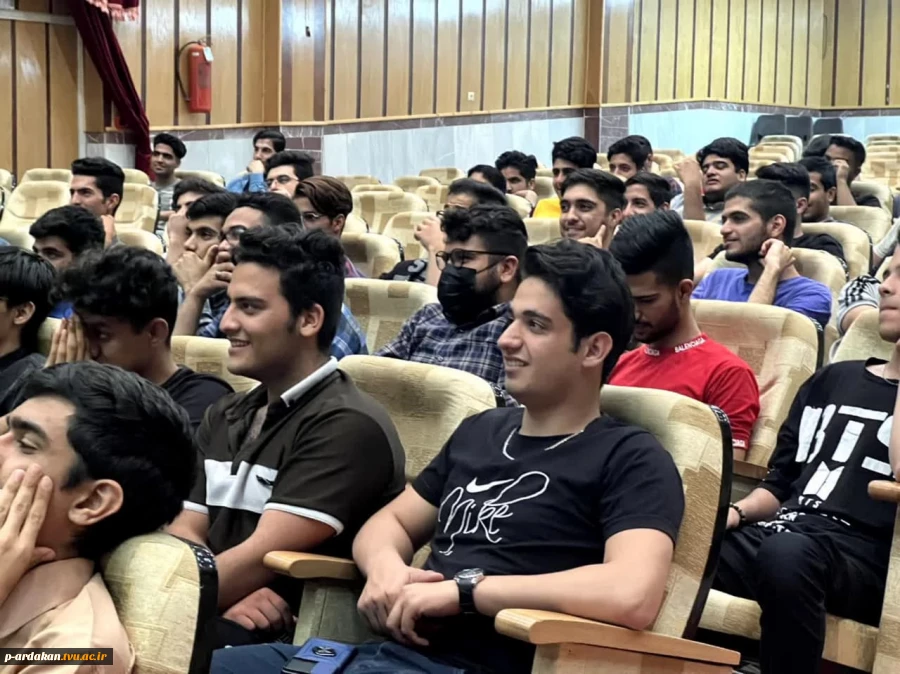 برگزاری جشن  دانشجویی به مناسبت هفته سلامت در آموزشکده فنی وحرفه ای شهید بهشتی اردکان  6