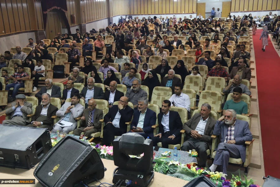 بزرگداشت مقام استاد و برگزاری جشن به همین مناسبت در آموزشکده فنی وحرفه ای شهید بهشتی اردکان 10