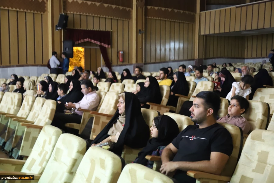 بسیج اساتید آموزشکده فنی وحرفه ای شهید بهشتی اردکان با همکاری موسسه فرهنگی وهنری افق کویر اردکان ( چادرملو) برگزار کرد. 5