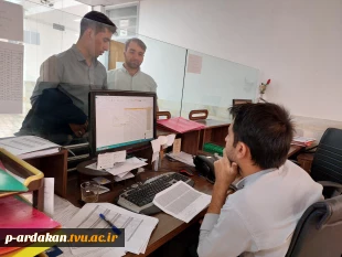 ثبت نام دانشجویان جدیدالورود در آموزشکده فنی وحرفه ای شهید بهشتی اردکان 6