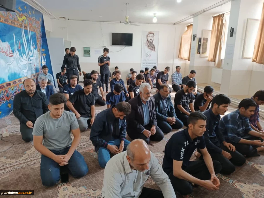 مراسم یادبود درگذشت دانشجو احمد رضا کاظمی در آموزشکده فنی وحرفه ای شهید بهشتی اردکان برگزار شد.  3