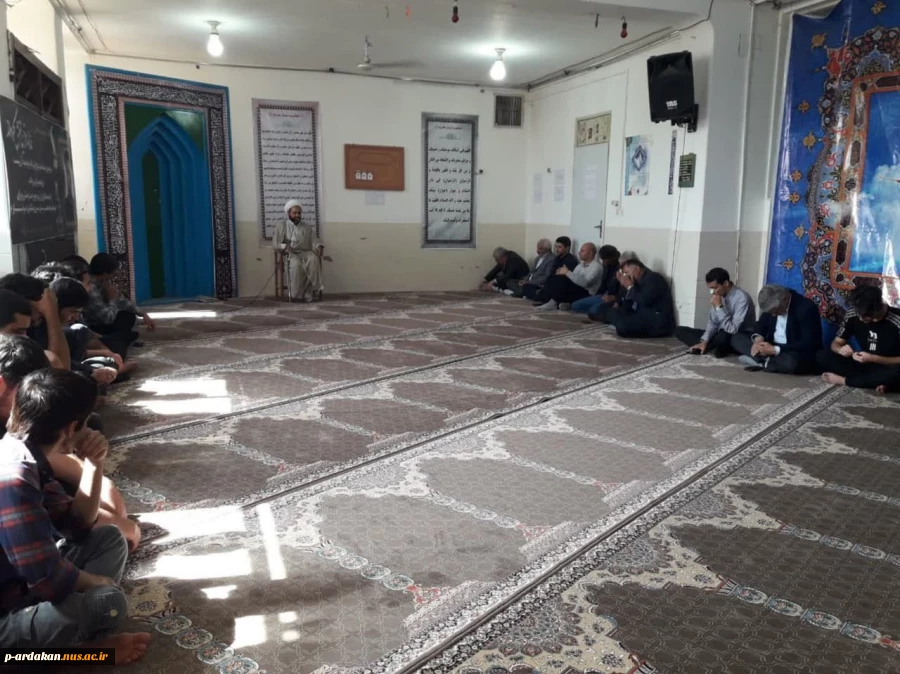 مراسم یادبود درگذشت دانشجو احمد رضا کاظمی در آموزشکده فنی وحرفه ای شهید بهشتی اردکان برگزار شد.  10