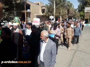 تجمع خود جوش  دانشجویان ،  همکاران و  اساتید آموزشکده فنی وحرفه ای شهید بهشتی اردکان با حضور اقشار مختلف مردم شهر اردکان در محکومیت حمله اسرائیل به بیمارستان غزه 6