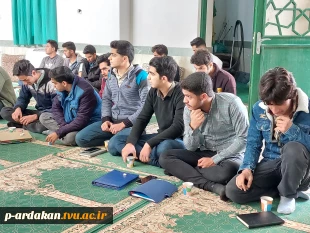 برگزاری جلسه انس با قرآن با حضور قاریان قرآن کریم شهرستان درآموزشکده فنی وحرفه ای شهید بهشتی اردکان 7