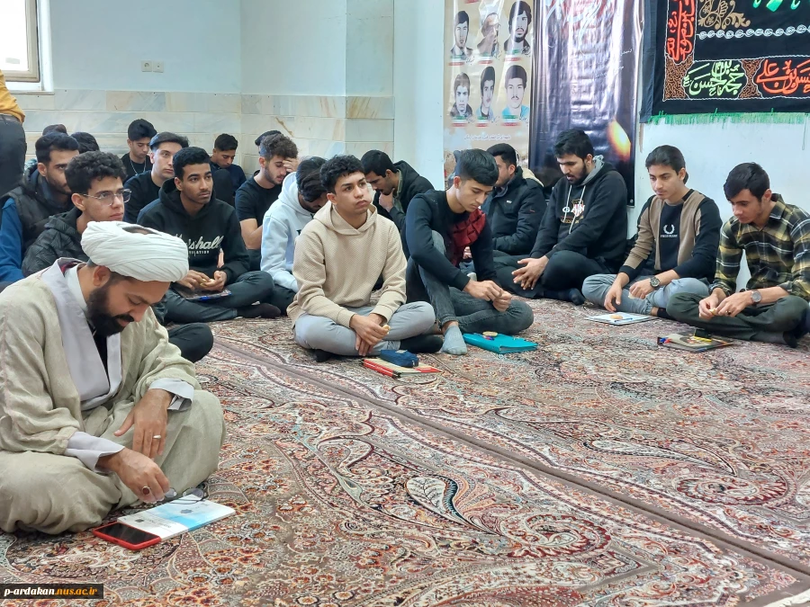 جلسه پرسش و پاسخ مسئولین دفتر نهاد رهبری با دانشجویان آموزشکده فنی وحرفه ای شهید بهشتی اردکان 5