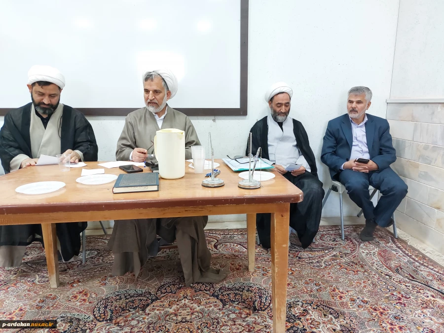 جلسه پرسش و پاسخ مسئولین دفتر نهاد رهبری با دانشجویان آموزشکده فنی وحرفه ای شهید بهشتی اردکان 6