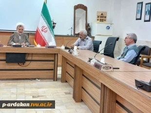 جلسه هم اندیشی همکاران آموزشکده فنی وحرفه ای شهید بهشتی اردکان با مسئول دفتر نهاد نمایندگی مقام معظم رهبری در دانشگاه فنی و حرفه‌ای استان یزد 4