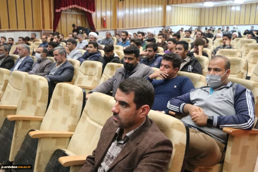 برگزاری نشست روشنگری در آموزشکده فنی وحرفه ای شهید بهشتی اردکان به مناسبت روز دانشجو 8