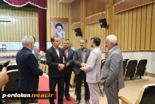 مشاور عالی استاندار یزد به همراه جمعی از مسئولین استانی وشهرستانی ، از کارگاه ها و آزمایشگاه های آموزشکده فنی شهید بهشتی اردکان بازدید به عمل آورده و از نزدیک در جریان مسائل و مشکلات این آموزشکده قرار گرفتند. 7