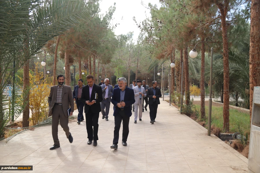 مشاور عالی استاندار یزد به همراه جمعی از مسئولین استانی وشهرستانی ، از کارگاه ها و آزمایشگاه های آموزشکده فنی شهید بهشتی اردکان بازدید به عمل آورده و از نزدیک در جریان مسائل و مشکلات این آموزشکده قرار گرفتند. 9