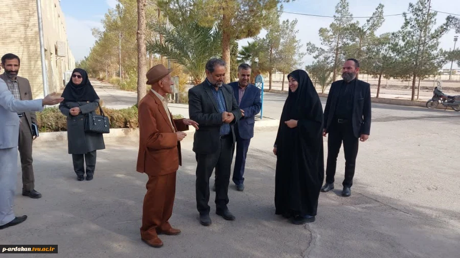 مشاور عالی استاندار یزد به همراه جمعی از مسئولین استانی وشهرستانی ، از کارگاه ها و آزمایشگاه های آموزشکده فنی شهید بهشتی اردکان بازدید به عمل آورده و از نزدیک در جریان مسائل و مشکلات این آموزشکده قرار گرفتند. 17