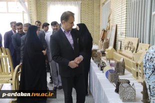 افتتاح نمایشگاه دائمی دست آوردهای دانشجویی آموزشکده شهید بهشتی اردکان به مناسبت هفته پژوهش 6