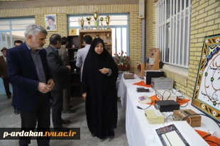 افتتاح نمایشگاه دائمی دست آوردهای دانشجویی آموزشکده شهید بهشتی اردکان به مناسبت هفته پژوهش 9