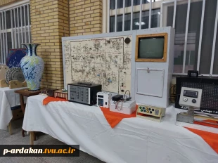 افتتاح نمایشگاه دائمی دست آوردهای دانشجویی آموزشکده شهید بهشتی اردکان به مناسبت هفته پژوهش 23