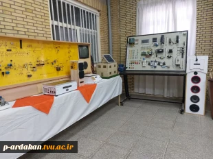 افتتاح نمایشگاه دائمی دست آوردهای دانشجویی آموزشکده شهید بهشتی اردکان به مناسبت هفته پژوهش 24