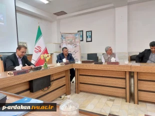 نشست گرم و صمیمی رییس دانشگاه فنی وحرفه ای یزد با کارکنان آموزشکده اردکان  3
