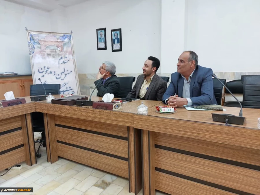بازدید کارشناسان مالی واحد استان از آموزشکده فنی و حرفه ای شهید بهشتی اردکان 4