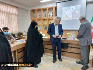 تقدیر از بانوان شاغل در آموزشکده فنی وحرفه ای شهید بهشتی اردکان 4