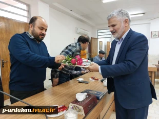 گرامیداشت سالروز ولادت مولای متقیان امام علی (ع) و روز پدر در آموزشکده فنی وحرفه ای شهید بهشتی اردکان 7