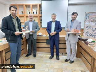 گرامیداشت سالروز ولادت مولای متقیان امام علی (ع) و روز پدر در آموزشکده فنی وحرفه ای شهید بهشتی اردکان 13