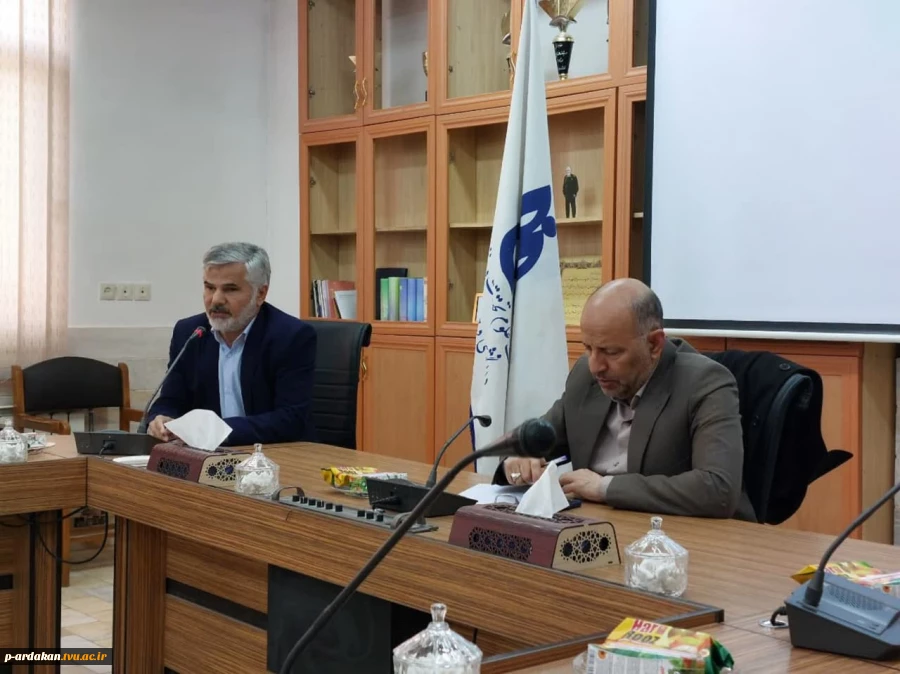 نماینده مجلس شورای اسلامی اردکان،  دعوت همکاران را پذیرفت. 9