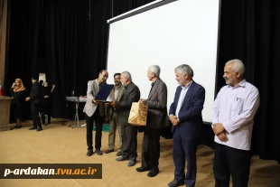 بزرگداشت مقام استاد و برگزاری جشن به همین مناسبت در آموزشکده فنی وحرفه ای شهید بهشتی اردکان 4