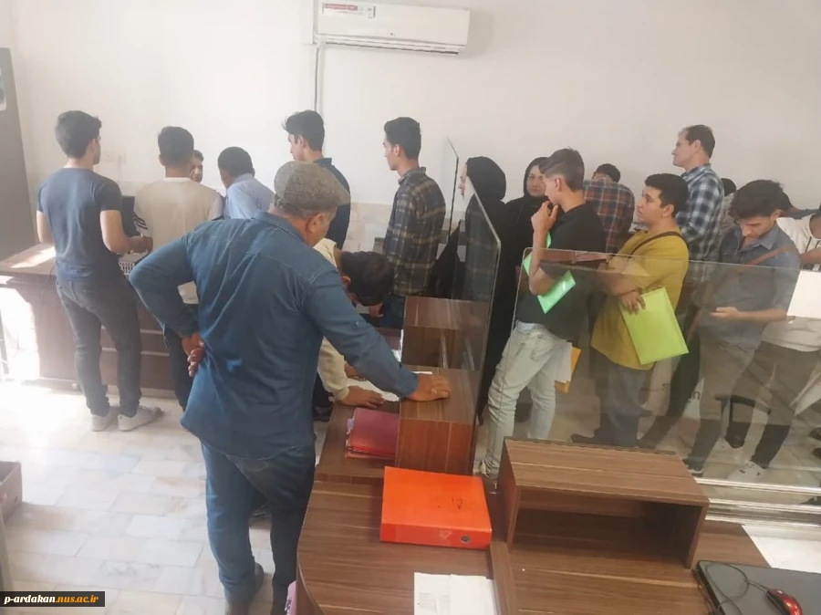 ثبت نام دانشجویان جدیدالورود در آموزشکده ملی مهارت اردکان 10